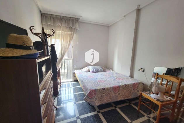 Tweedehands - Appartement / flat -
Torrevieja - Centro