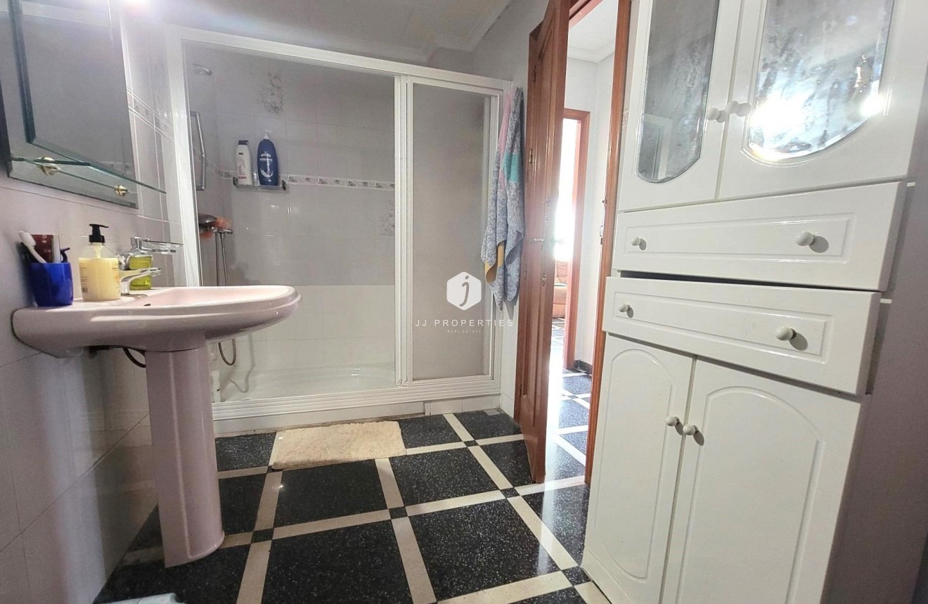 Tweedehands - Appartement / flat -
Torrevieja - Centro