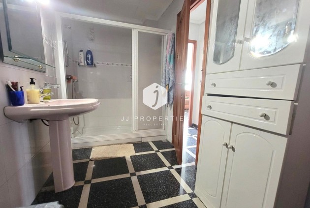 Tweedehands - Appartement / flat -
Torrevieja - Centro