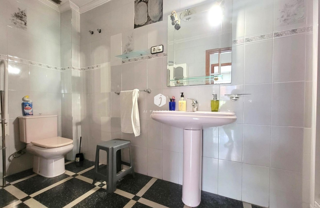 Tweedehands - Appartement / flat -
Torrevieja - Centro