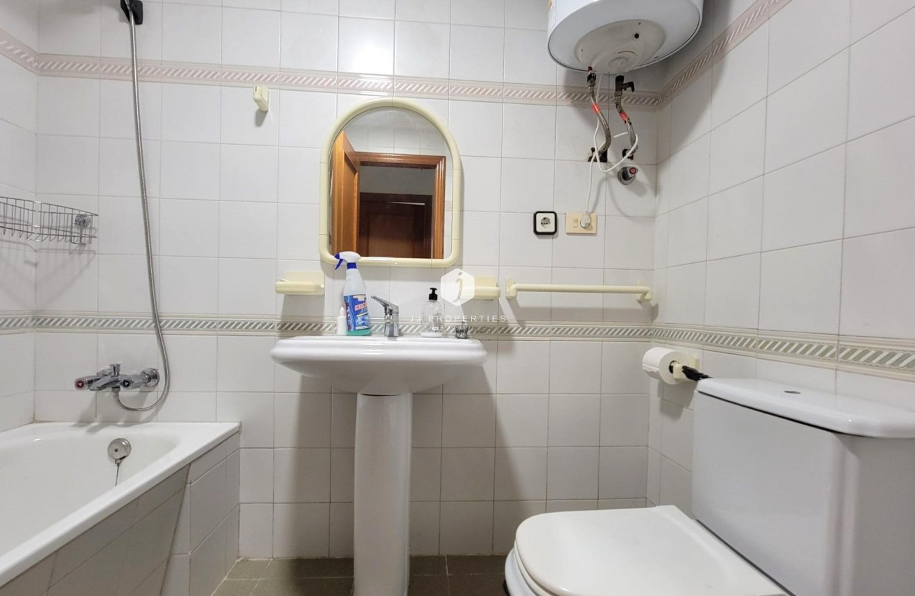 Tweedehands - Appartement / flat -
Torrevieja - Centro