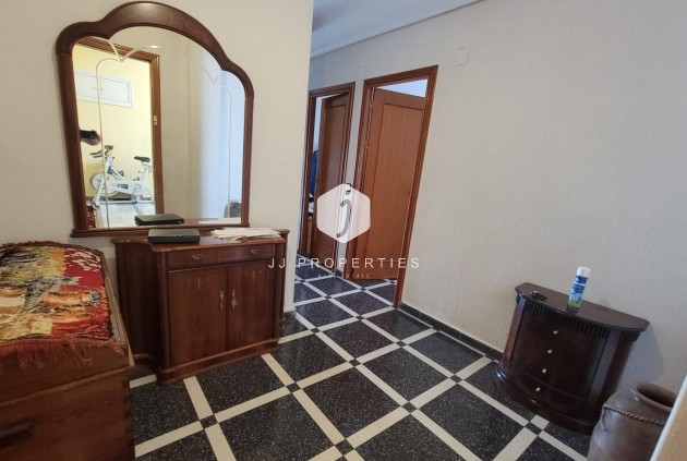 Tweedehands - Appartement / flat -
Torrevieja - Centro