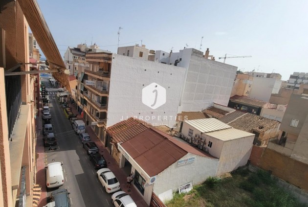 Tweedehands - Appartement / flat -
Torrevieja - Centro