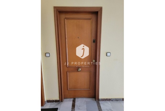 Tweedehands - Appartement / flat -
Torrevieja - Centro