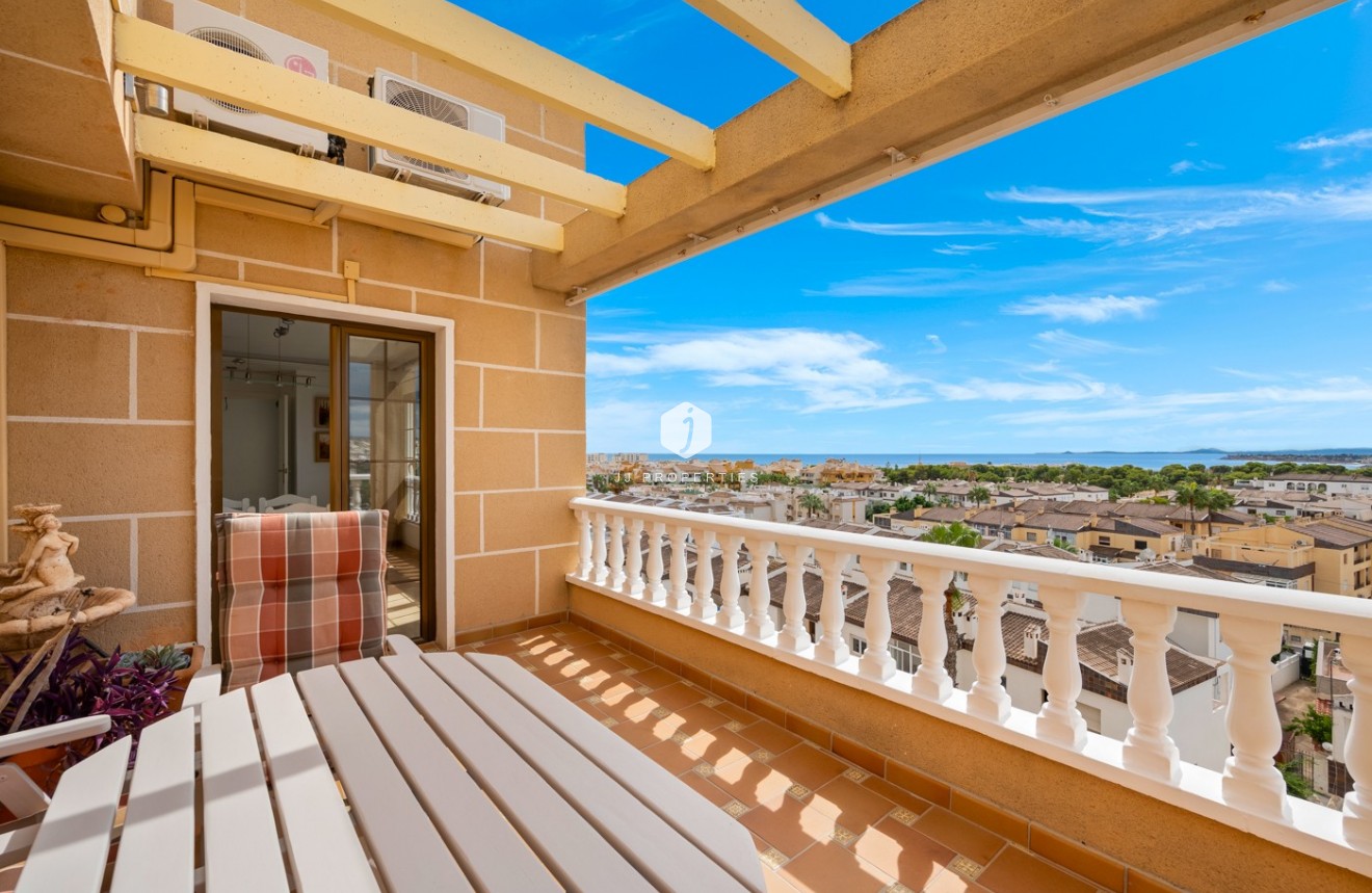 Tweedehands - Appartement / flat -
Punta Prima - Costa Blanca