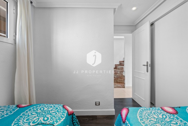 Tweedehands - Appartement / flat -
Punta Prima - Costa Blanca