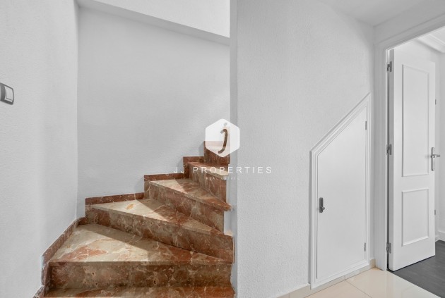 Tweedehands - Appartement / flat -
Punta Prima - Costa Blanca