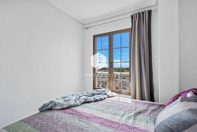 Tweedehands - Appartement / flat -
Punta Prima - Costa Blanca