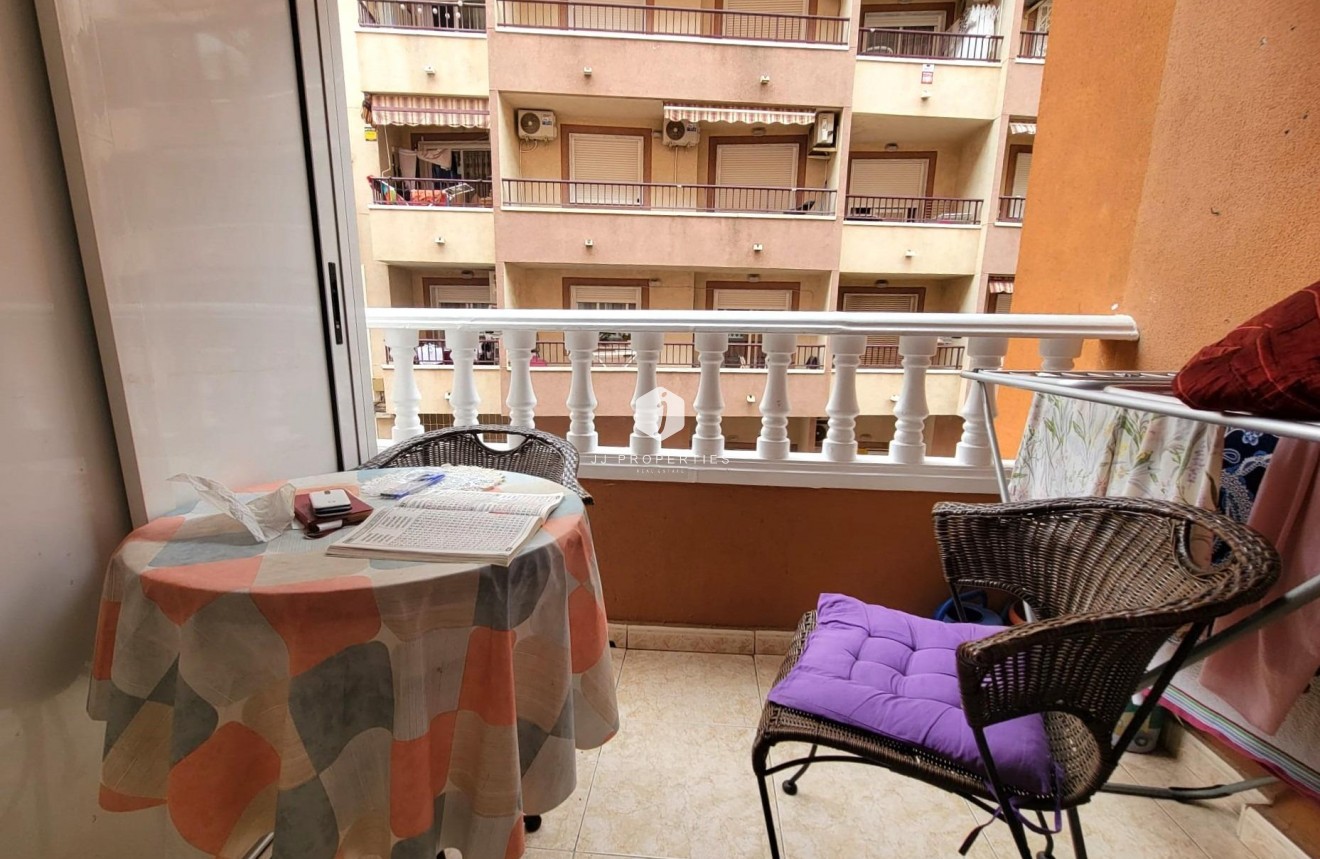 Segunda mano - Apartamento / piso -
Torrevieja - Centro