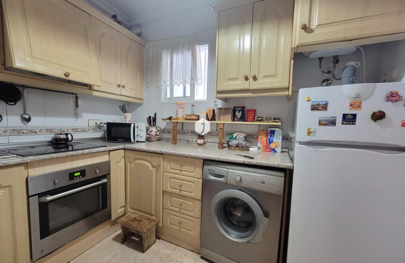 Segunda mano - Apartamento / piso -
Torrevieja - Centro