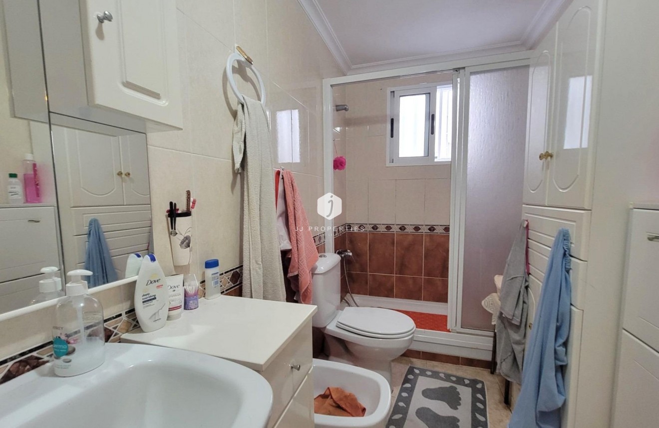 Segunda mano - Apartamento / piso -
Torrevieja - Centro