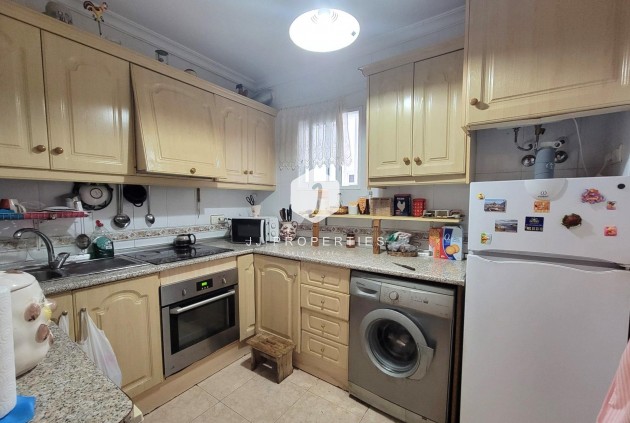 Segunda mano - Apartamento / piso -
Torrevieja - Centro