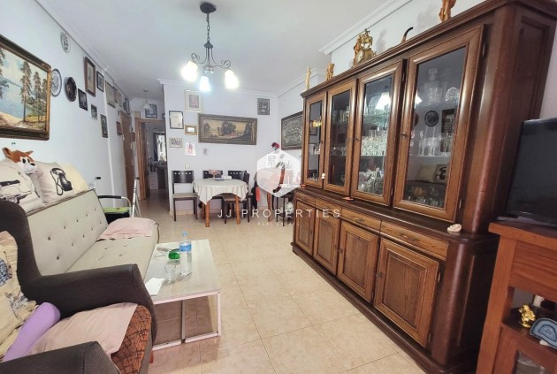 Segunda mano - Apartamento / piso -
Torrevieja - Centro