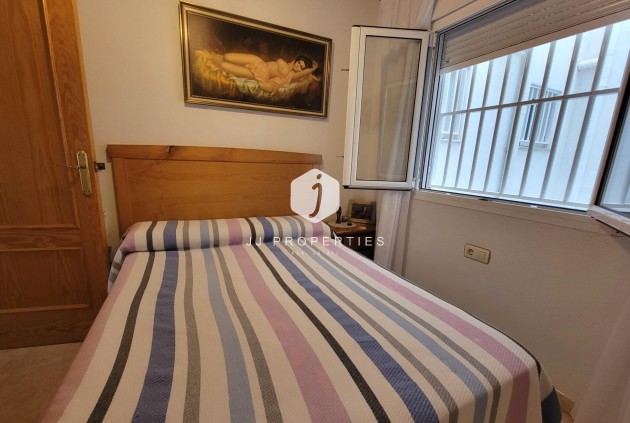 Segunda mano - Apartamento / piso -
Torrevieja - Centro