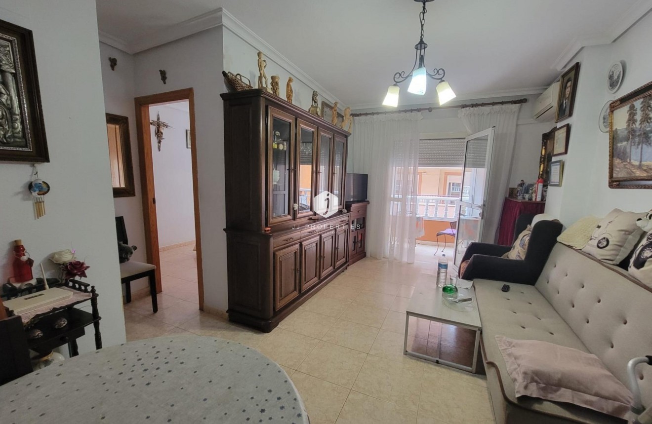 Segunda mano - Apartamento / piso -
Torrevieja - Centro
