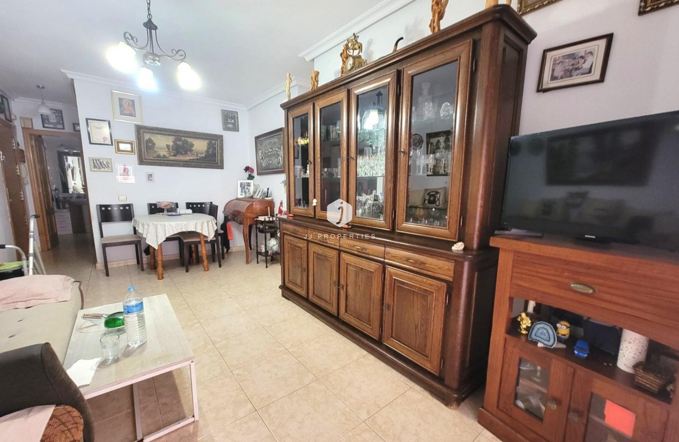 Segunda mano - Apartamento / piso -
Torrevieja - Centro