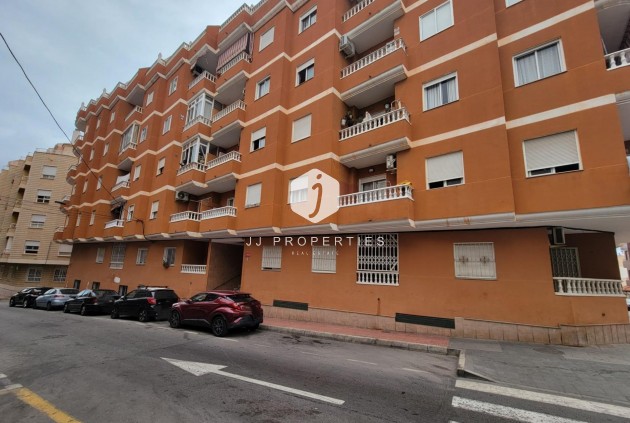 Segunda mano - Apartamento / piso -
Torrevieja - Centro