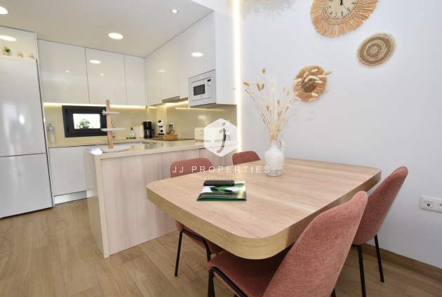 Tweedehands - Appartement / flat -
Torrevieja - Costa Blanca