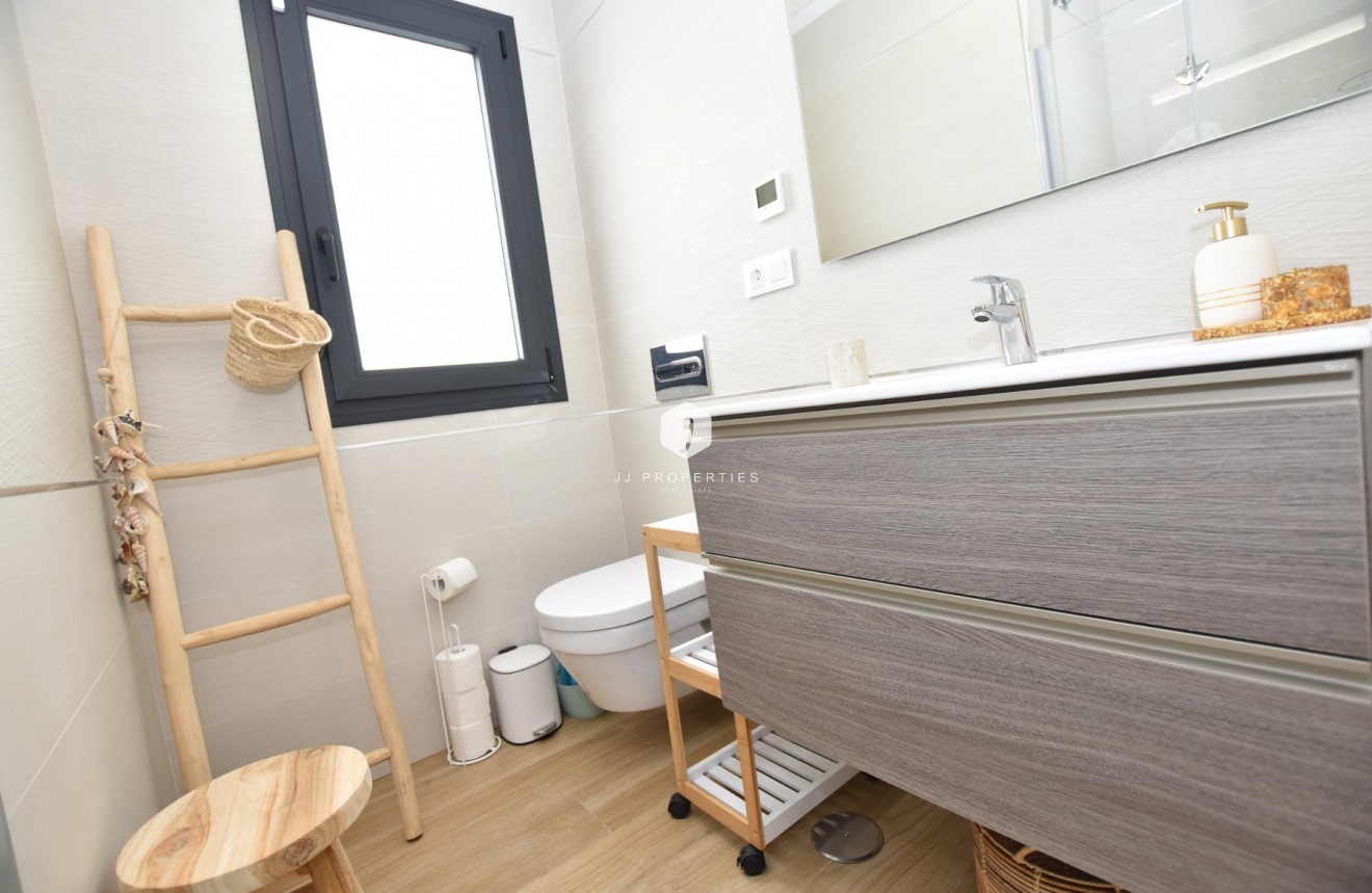 Tweedehands - Appartement / flat -
Torrevieja - Costa Blanca