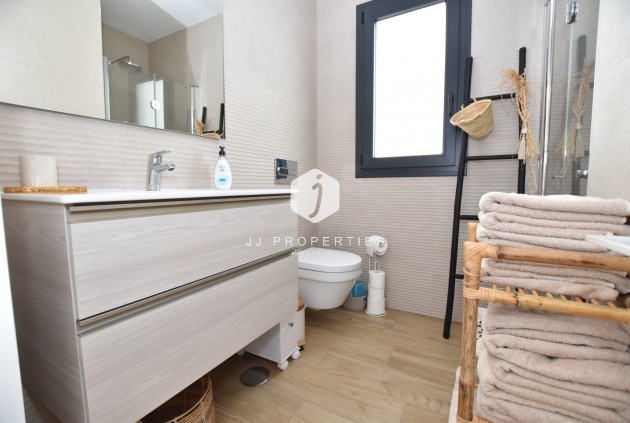 Tweedehands - Appartement / flat -
Torrevieja - Costa Blanca