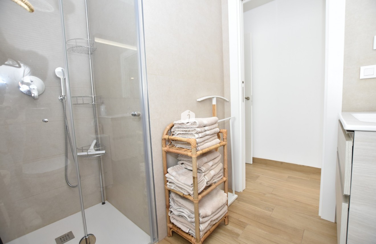 Tweedehands - Appartement / flat -
Torrevieja - Costa Blanca