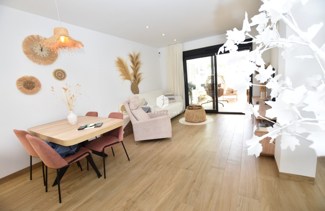 Tweedehands - Appartement / flat -
Torrevieja - Costa Blanca