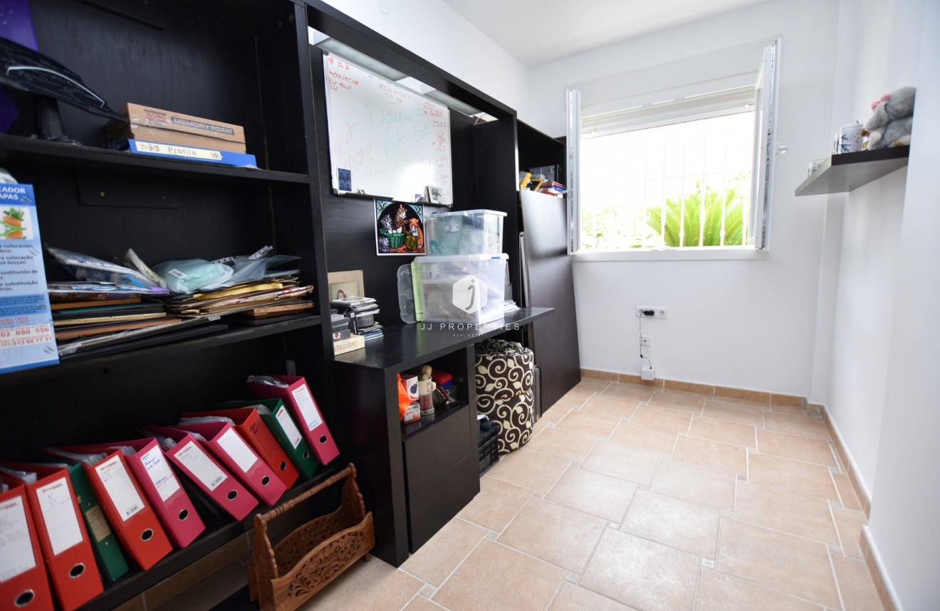 Tweedehands - Villa -
Algorfa - Inland