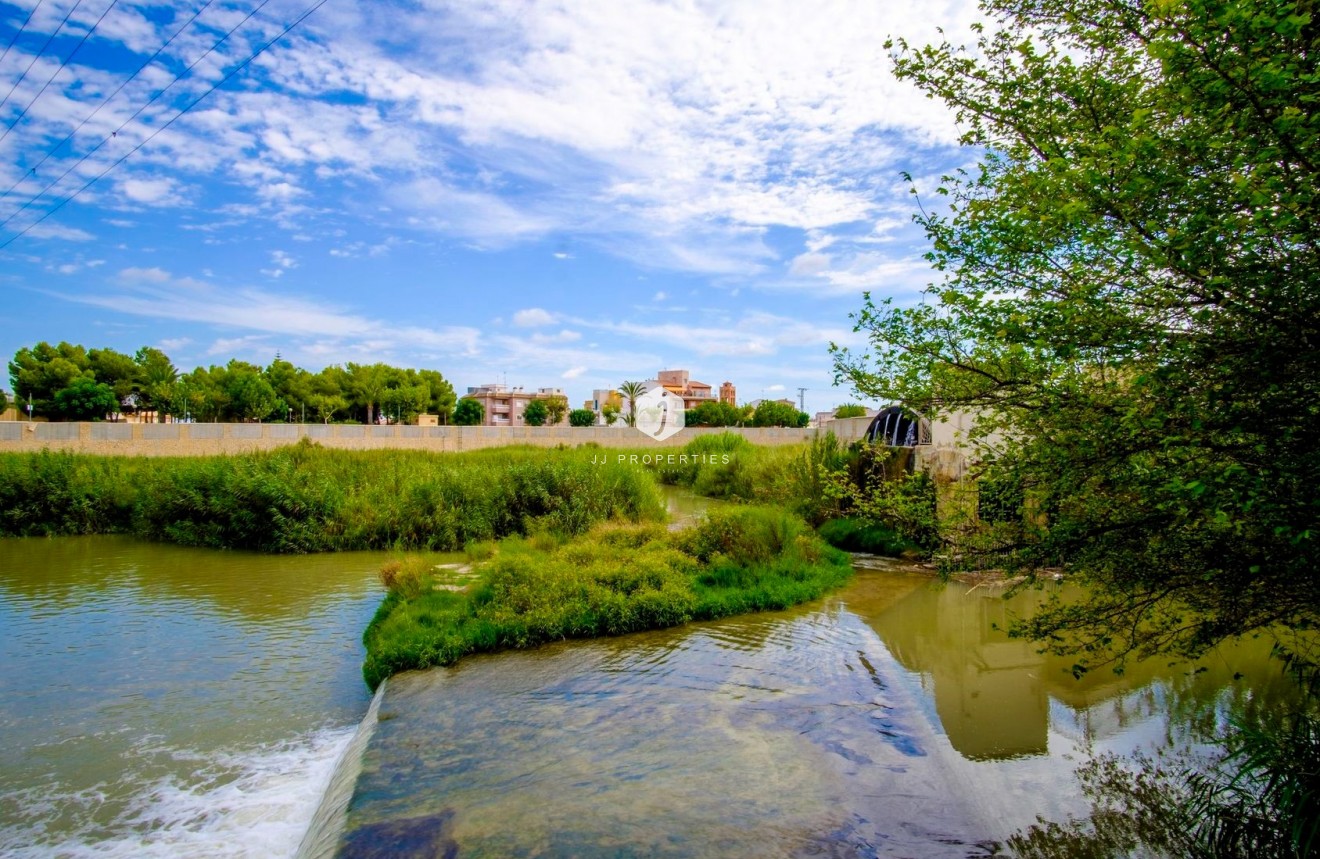 Tweedehands - Appartement / flat -
Formentera del Segura - Costa Blanca
