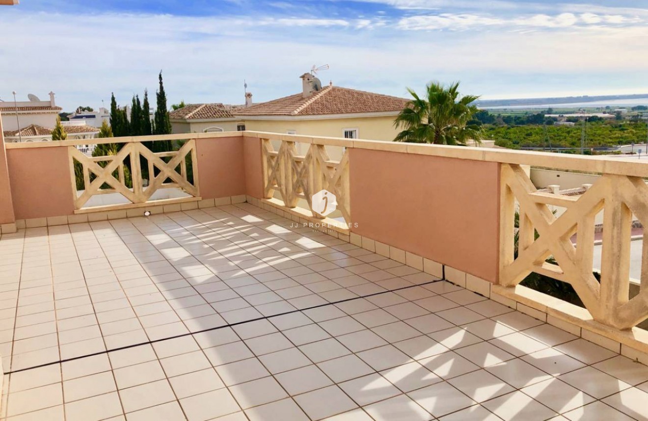 Tweedehands - Villa -
Ciudad Quesada - Costa Blanca
