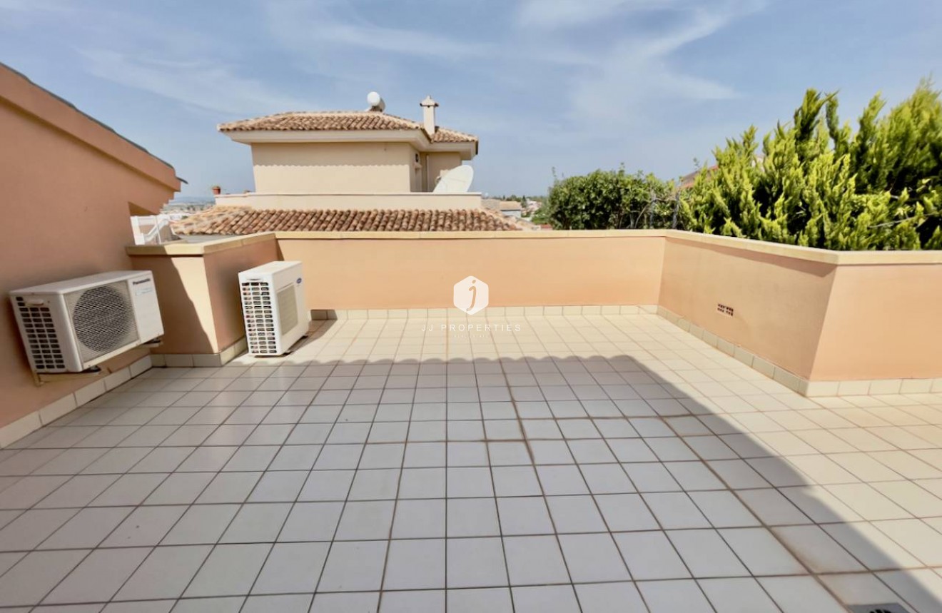 Tweedehands - Villa -
Ciudad Quesada - Costa Blanca