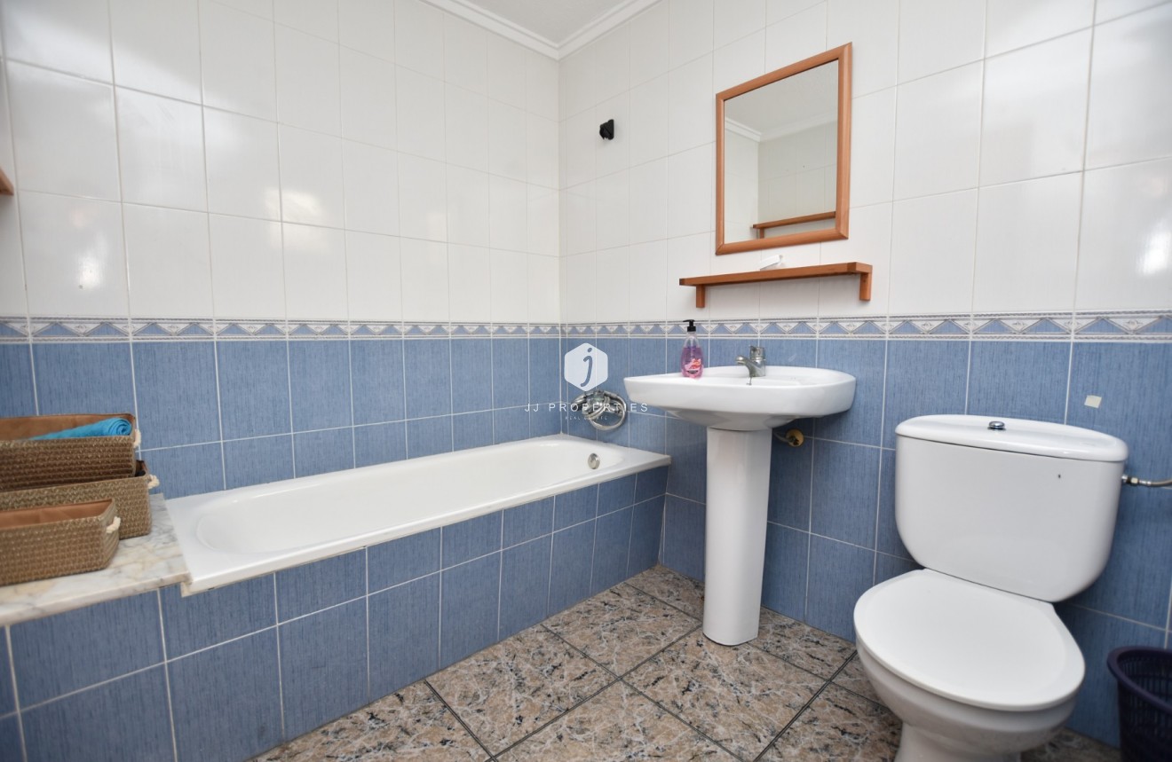 Tweedehands - Appartement / flat -
Rojales - Inland