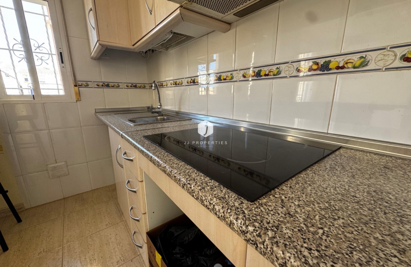 Aus zweiter Hand - Wohnung -
San Miguel de Salinas - Inland