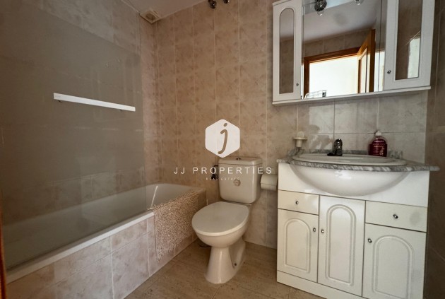 Aus zweiter Hand - Wohnung -
San Miguel de Salinas - Inland