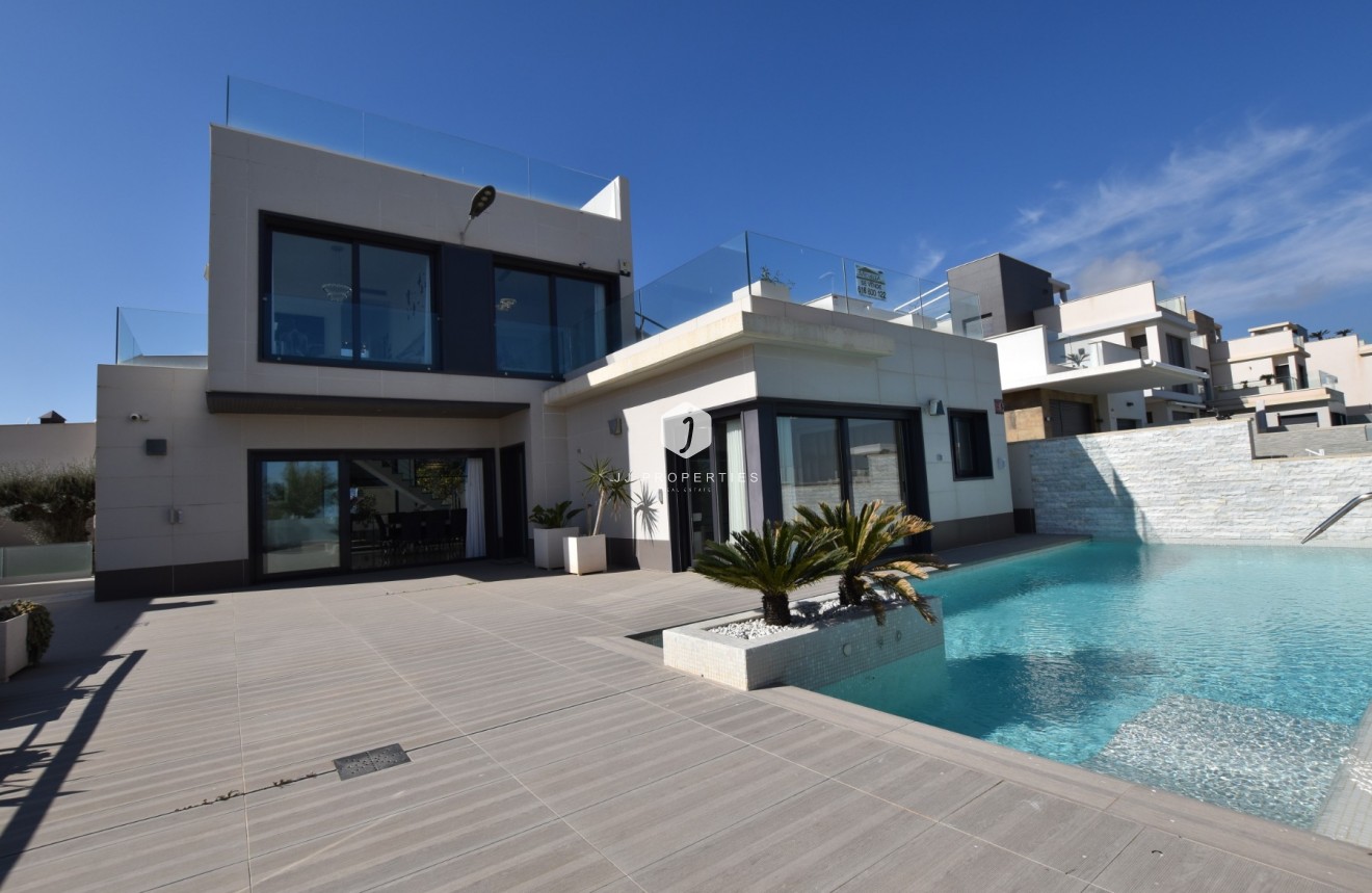 Tweedehands - Villa -
San Miguel de Salinas - Inland