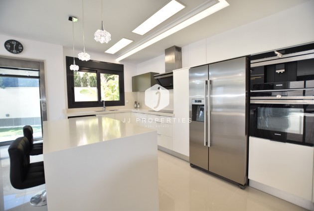 Tweedehands - Villa -
San Miguel de Salinas - Inland