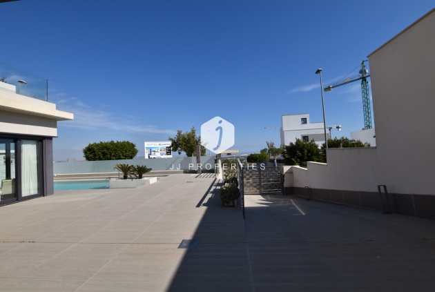 Tweedehands - Villa -
San Miguel de Salinas - Inland