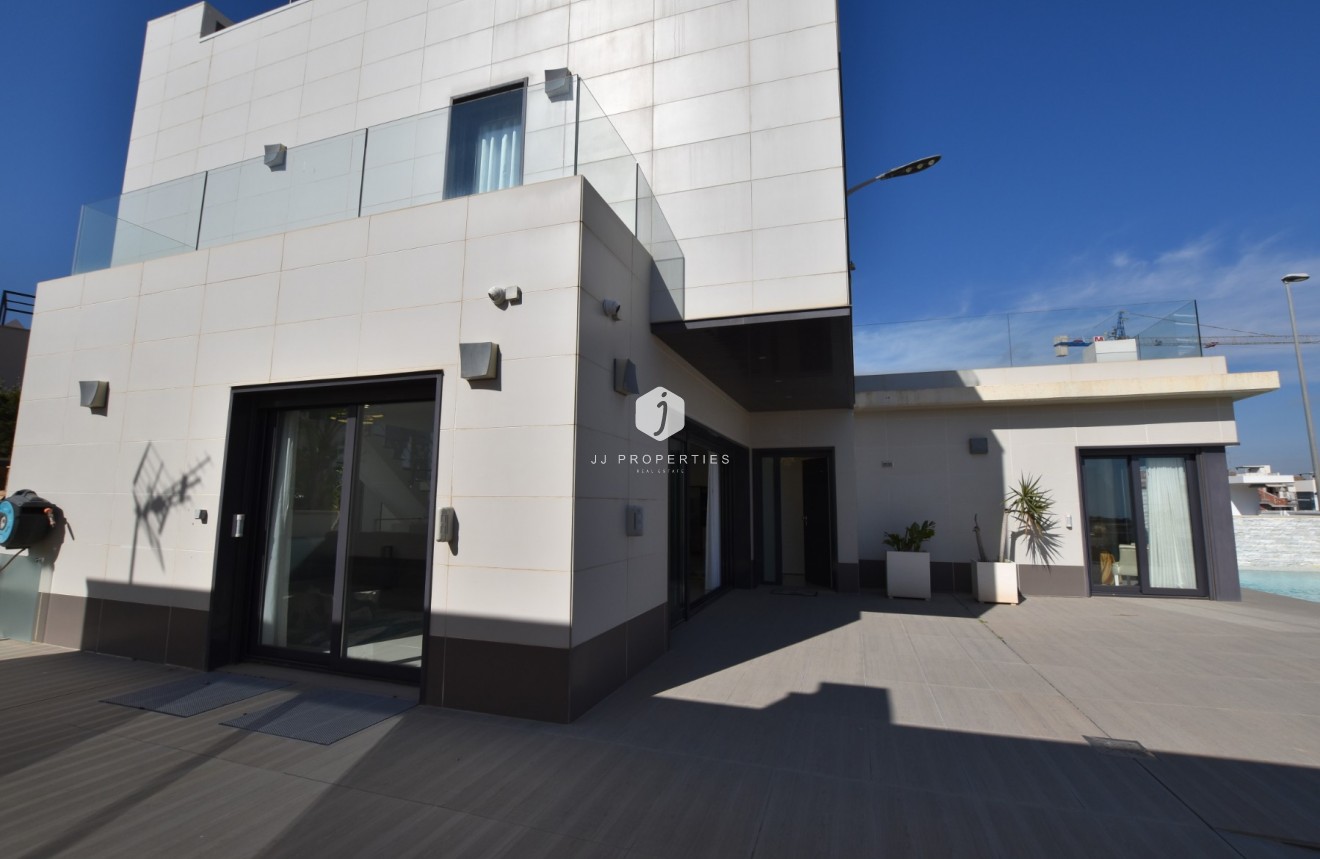 Tweedehands - Villa -
San Miguel de Salinas - Inland