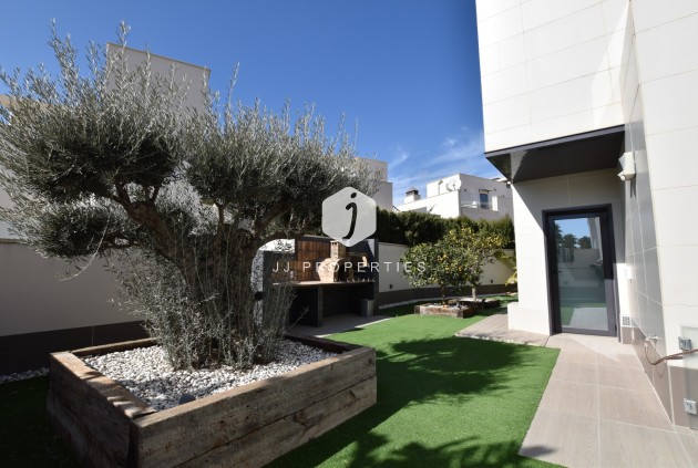 Tweedehands - Villa -
San Miguel de Salinas - Inland