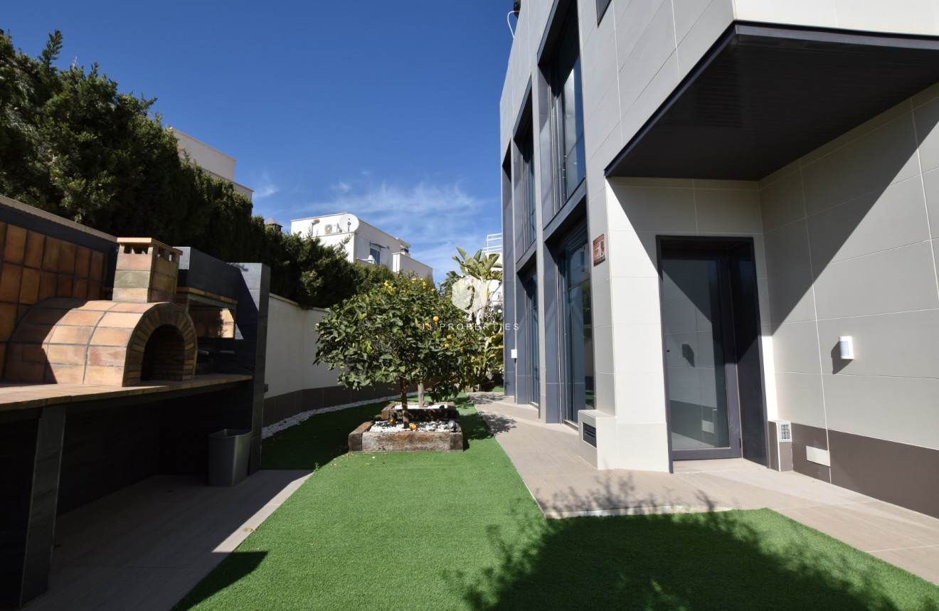 Tweedehands - Villa -
San Miguel de Salinas - Inland