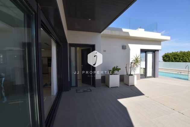 Tweedehands - Villa -
San Miguel de Salinas - Inland