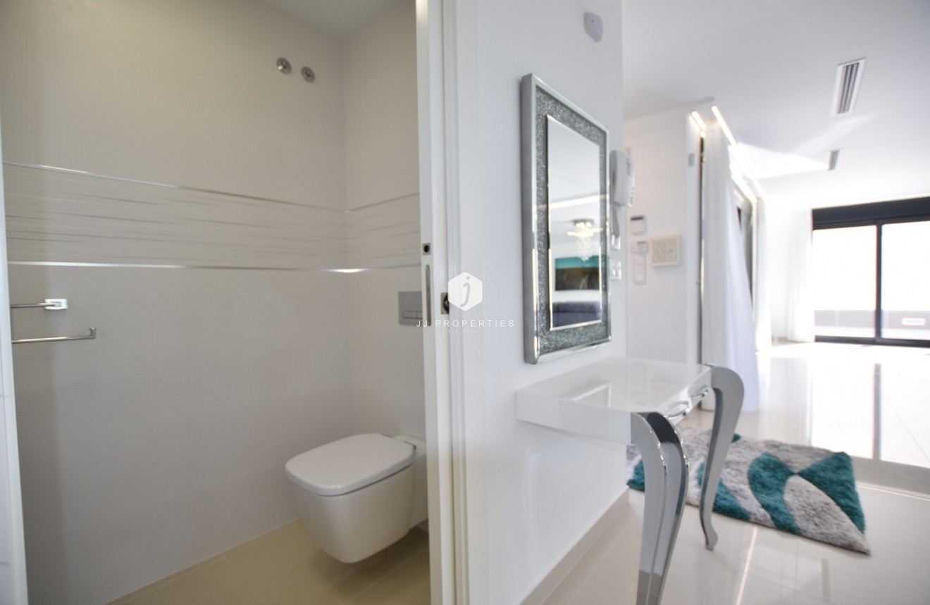 Tweedehands - Villa -
San Miguel de Salinas - Inland