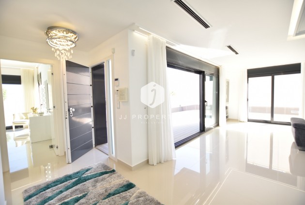 Tweedehands - Villa -
San Miguel de Salinas - Inland