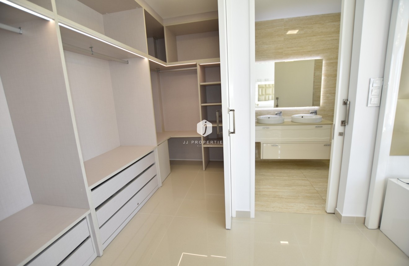 Tweedehands - Villa -
San Miguel de Salinas - Inland