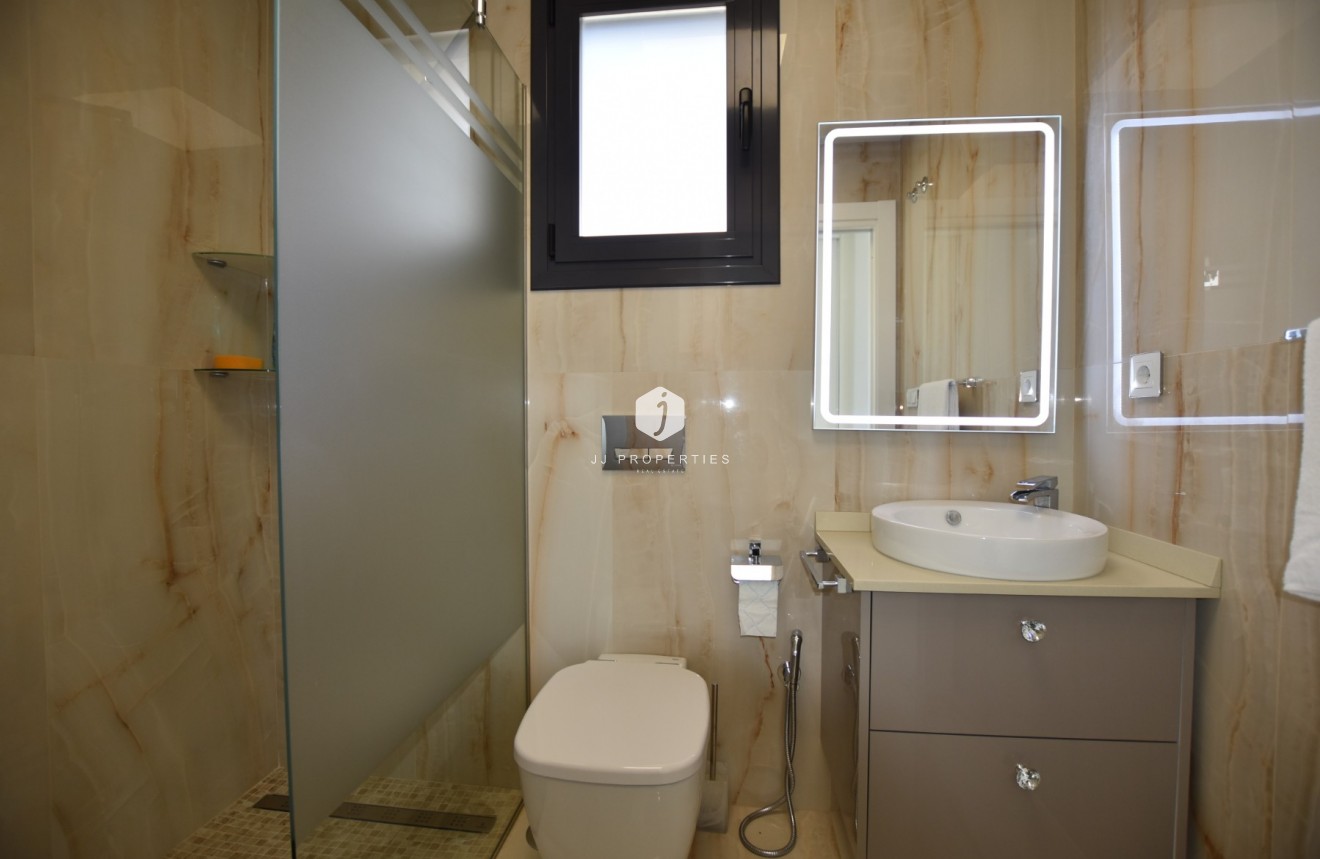 Tweedehands - Villa -
San Miguel de Salinas - Inland