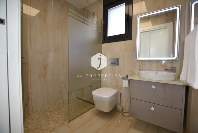 Tweedehands - Villa -
San Miguel de Salinas - Inland