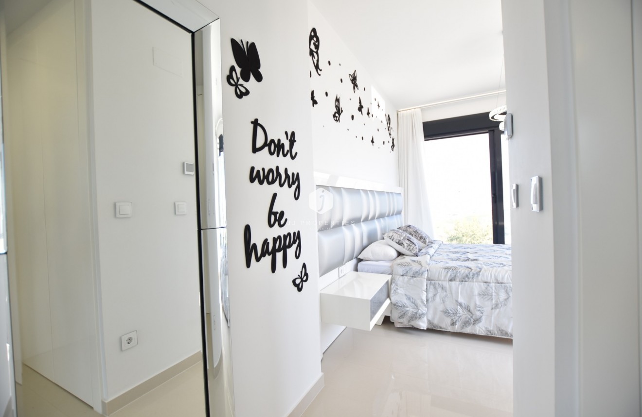 Tweedehands - Villa -
San Miguel de Salinas - Inland