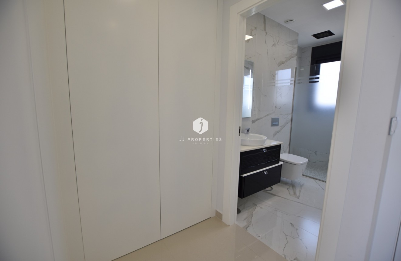 Tweedehands - Villa -
San Miguel de Salinas - Inland