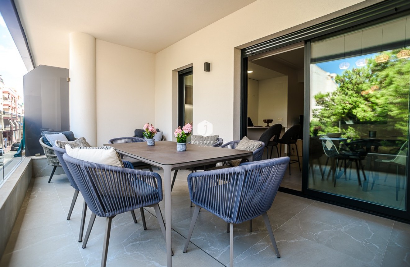 Tweedehands - Appartement / flat -
Torrevieja - Costa Blanca