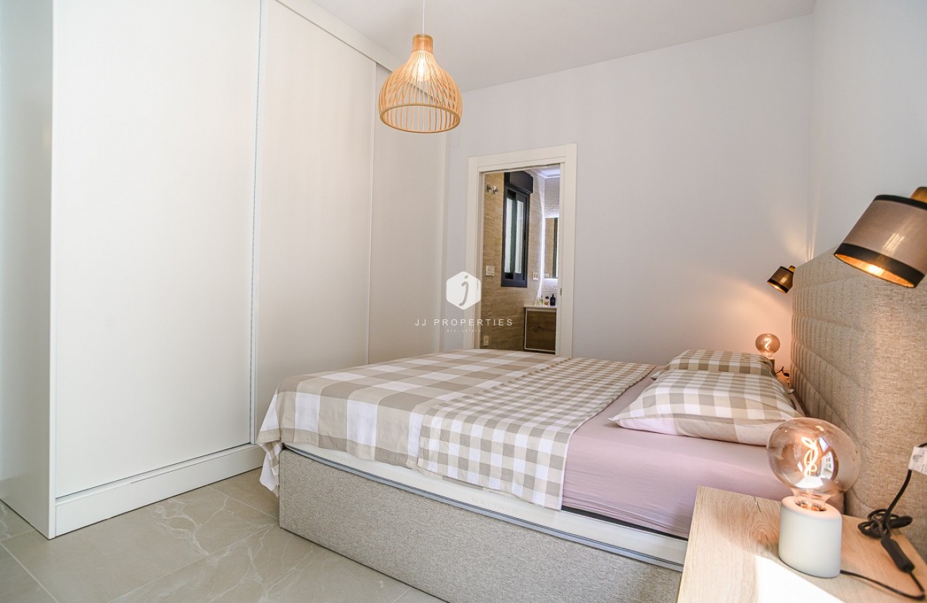 Tweedehands - Appartement / flat -
Torrevieja - Costa Blanca