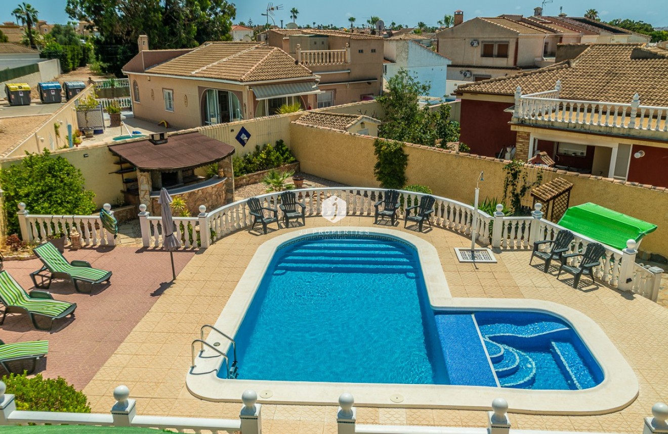Tweedehands - Villa -
Torrevieja - Costa Blanca